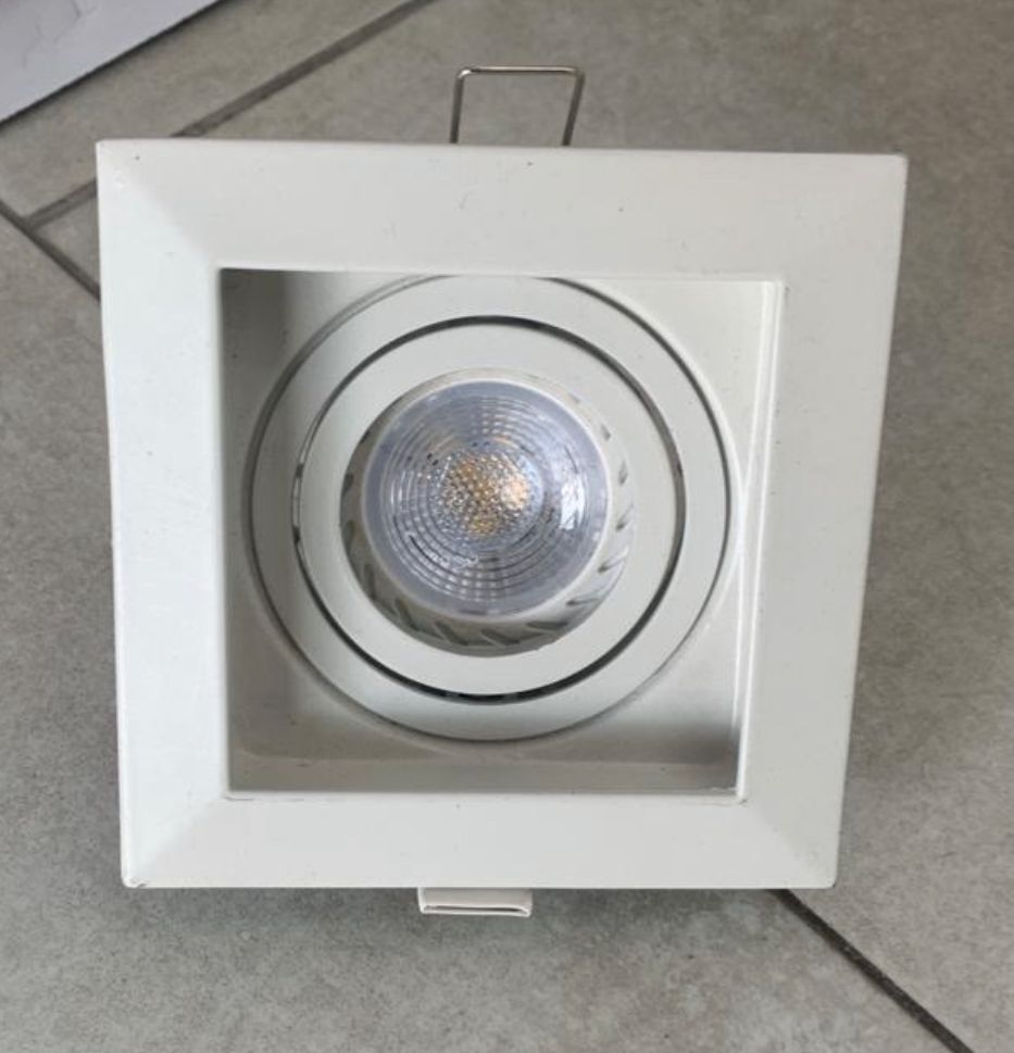 BASE DICROICA EMPOTRABLE 435 BLANCA